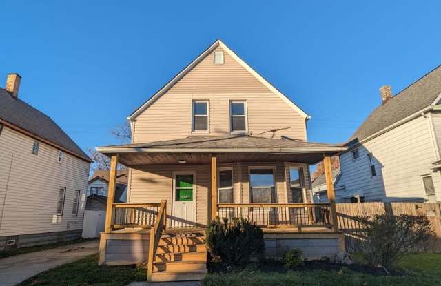 Charming 3-Bedroom Property in Prime Location, Recently Renovated - 3922 Poe Avenue, Cleveland, OH 44109