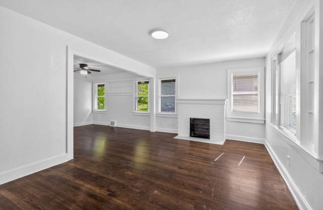 Charming 4-Bedroom Home Minutes from the Plaza & Brookside Gallery 4