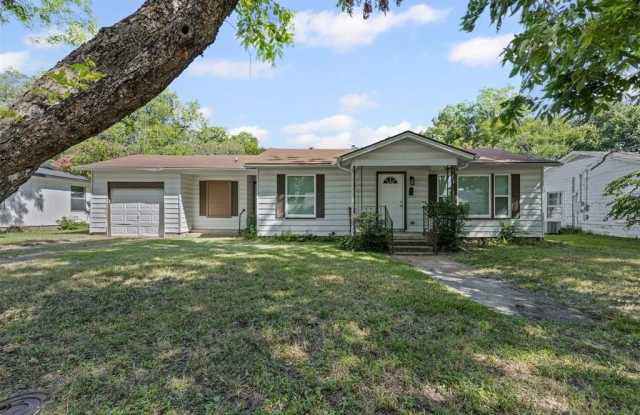 304 Myers Avenue - 304 Myers Avenue, Cleburne, TX 76033