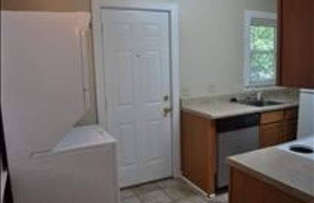 328 E. Glenn Ave photos photos