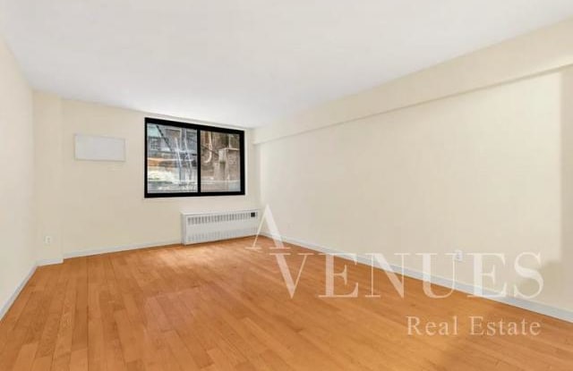 7-9 East 32nd Street - 7 East 32nd Street, New York City, NY 10016