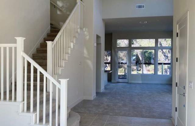 1825 Bella Vista Way Gallery 4