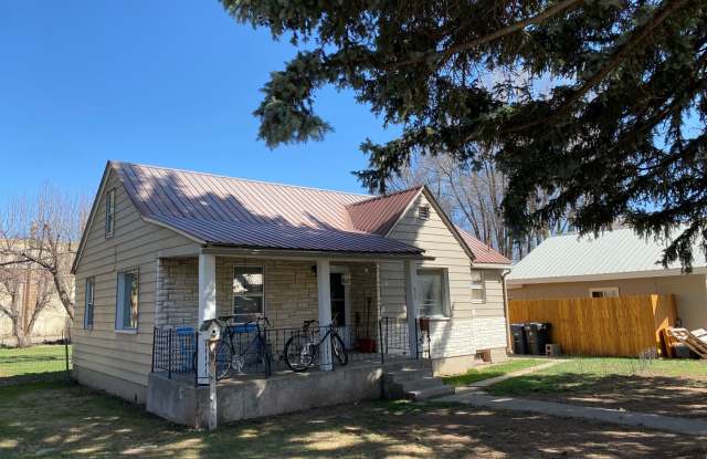 Quiet Corner Lot House with Large Backyard photos photos