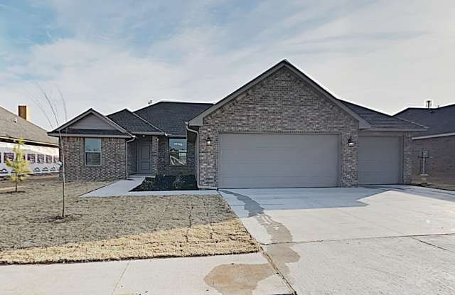 A Very Nice 4 Bedroom 2 Bath Home with 3 Car Garage in Great Location - Yukon Schools photos photos