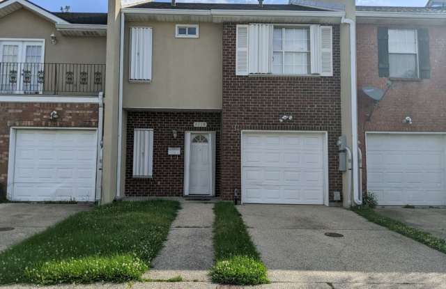 8209 Edinburgh St., New Orleans , La. 70118 photos photos
