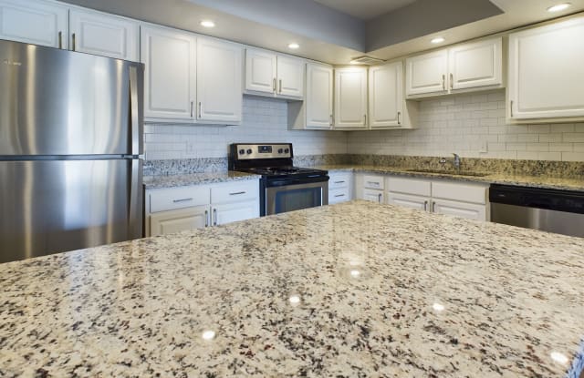 Edgewater Apartments photos photos