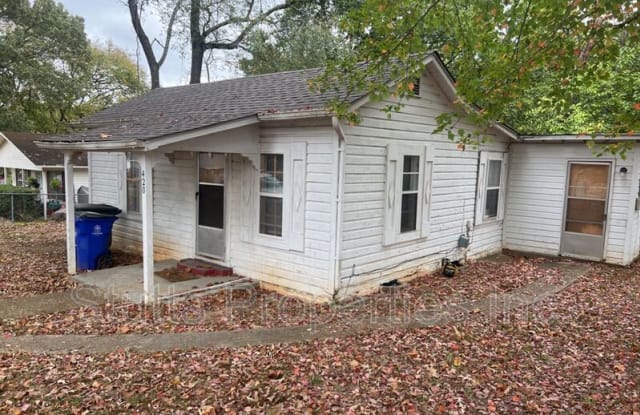 420 N Weakley Street - 420 North Weakley Street, Florence, AL 35630