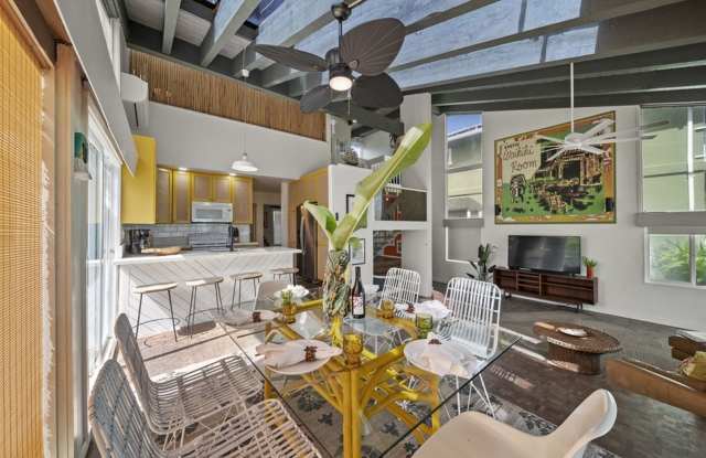 Dolphin House: North Shore Escape w/ Direct Beach Access, Close to Turtle Bay photos photos