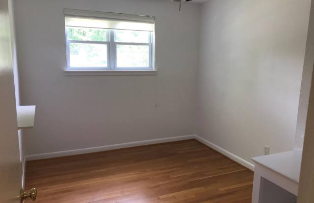6501 MARJORY LANE Gallery 4