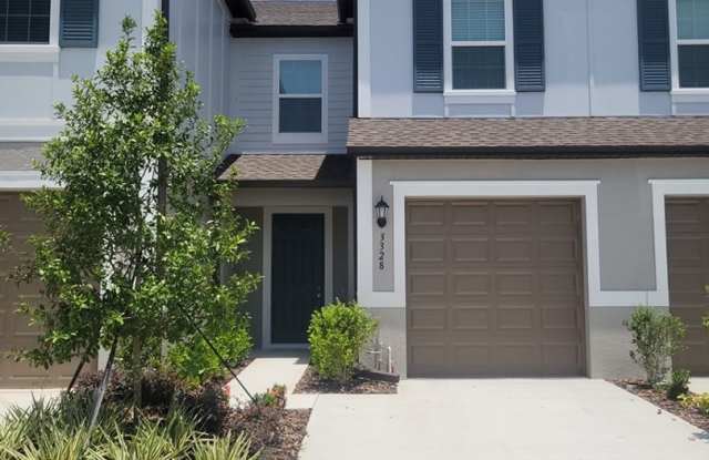 Brand NEW 3 Bed/2.5 Bath Townhome that was constructed just this year! Lawn & Internet INCLUDED in rent! photos photos