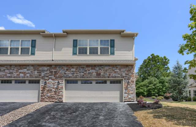 Beautiful 3 Bedroom Luxury Townhome - 17 Glenn View, Cumberland County, PA 17013