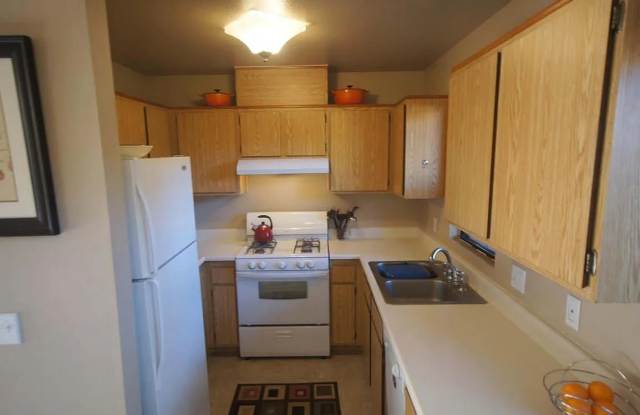 5290 Overpass Rd Unit 10 photos photos