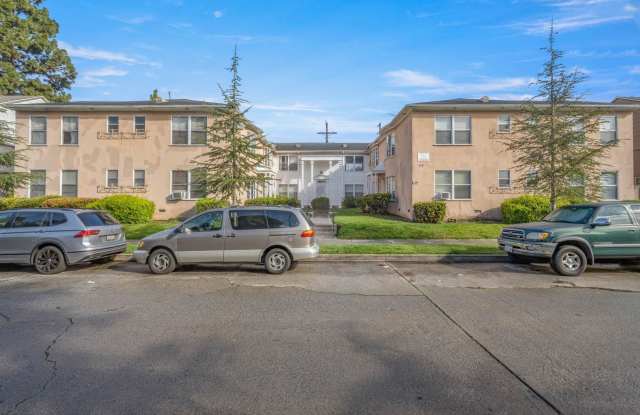 3335 W. Stocker Street photos photos