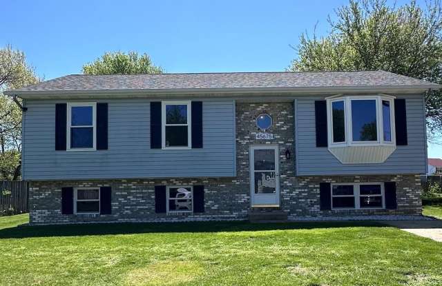 45675 SCHOONER COURT photos photos