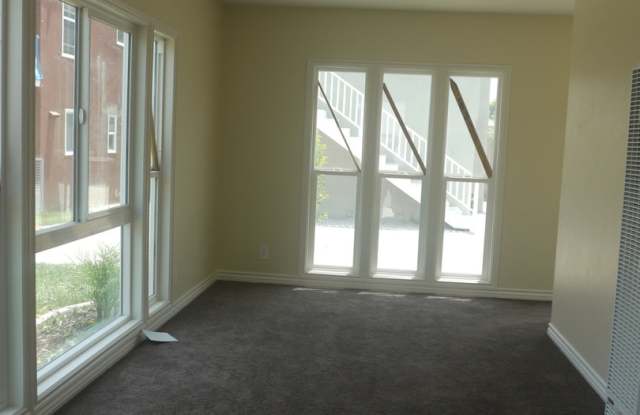 One bedroom California Bungalow Gallery 3