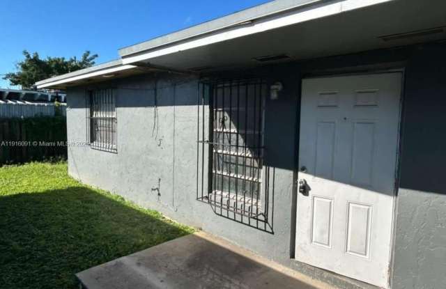 1693 NW 8th Ave - 1693 Northwest 8th Avenue, Florida City, FL 33034