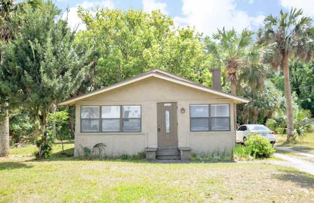 1808 Bates Avenue Gallery 2