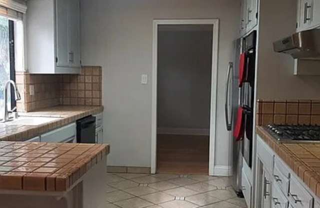 9003 Bridgewood Court Gallery 2