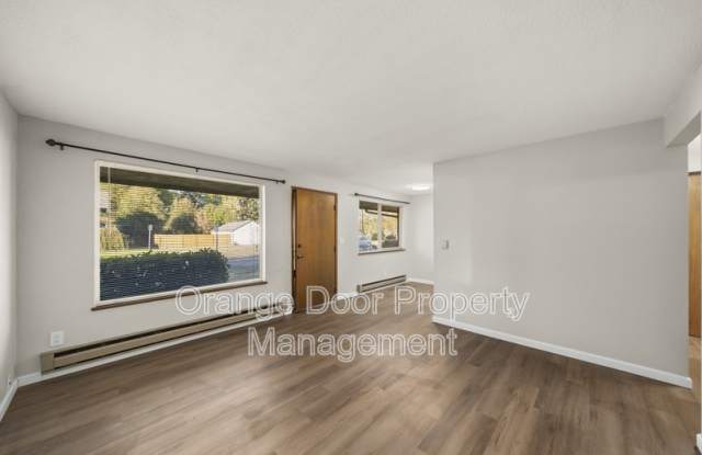 1406 West Pioneer Avenue Gallery 2