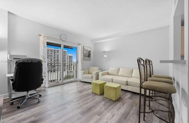 50 Menores Ave photos photos