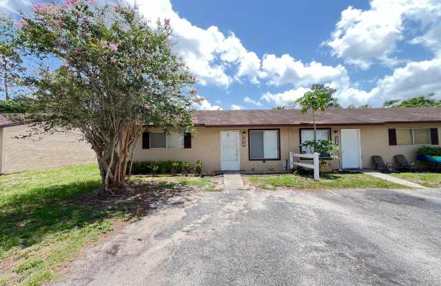 NEWLY RENOVATED 3 Bedroom/2 Bath Unit! Washer and Dryer INCLUDED! photos photos