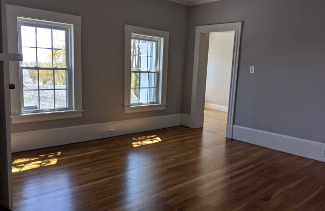 14 Mt Vernon - 14 Mount Vernon Street, Somersworth, NH 03878