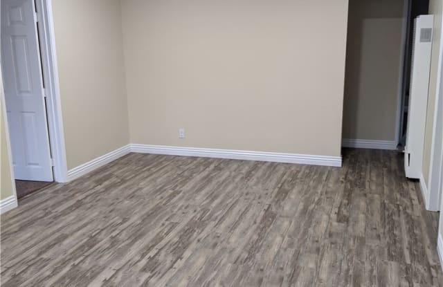 243 E 220 - 243 East 220th Street, Carson, CA 90745
