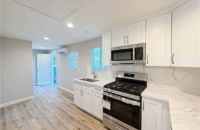 516 E D St photos photos