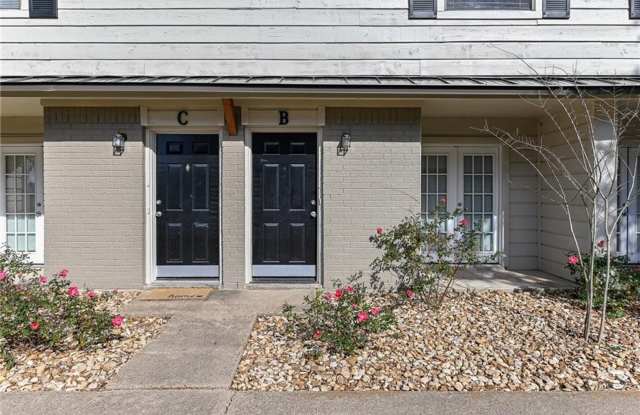 Beautiful 2 Bed/1.5 Bath with Awesome Features! Gallery 3