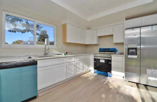 COMING SOON | $4,090 / 4 BR - GORGEOUS REMODELED PARKMONT HOME IN CENTRAL FREMONT photos photos