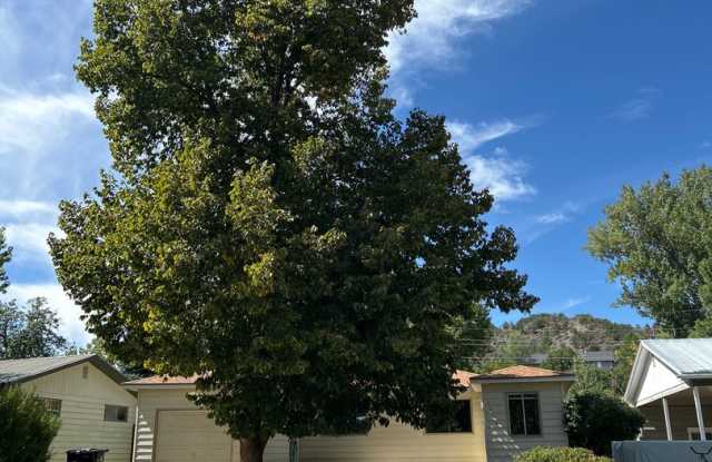 Three Bedroom House in Great Neighborhood! photos photos
