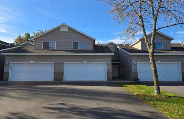 3 Bedroom Townhome in West St. Cloud Gallery 1