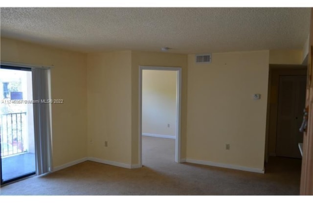 300 W Palm Cir W - 300 Palm Cir W, Pembroke Pines, FL 33025