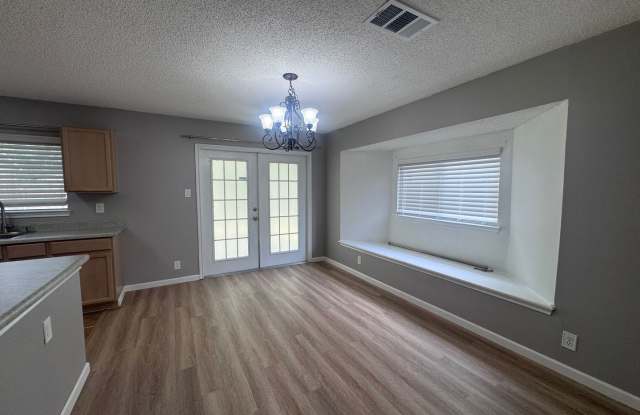 Lovely 3 BD | 2 BA | 2 CAR GARAGE Home Ready for Immediate Move in! Located off Prue Rd! Gallery 4