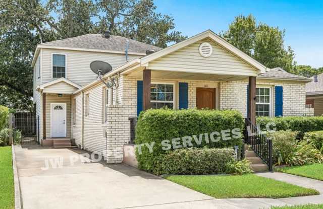 New Spacious & Cozy 4-Bedroom Home Gallery 1