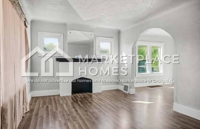 15457 Cloverlawn Ave Gallery 4