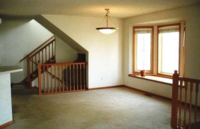 7627 Arbor Ln Gallery 3