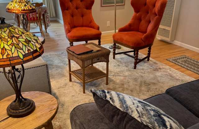 6261 East El Paseo Street Gallery 4