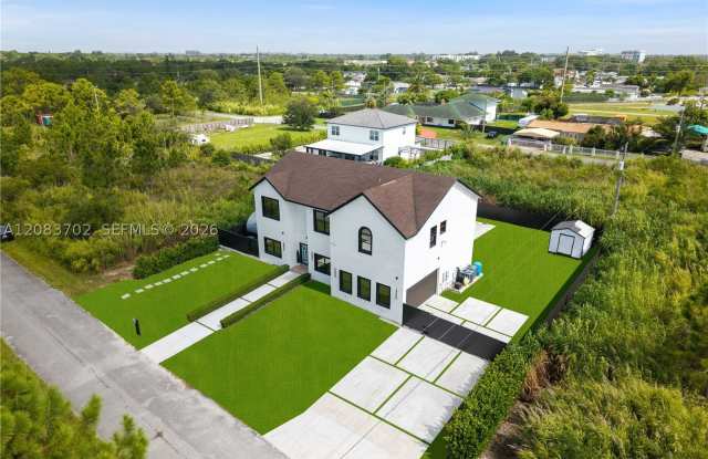 11761 SW 226th Ter Gallery 2