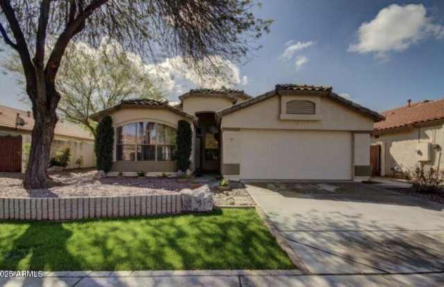 12817 W ALVARADO Road photos photos