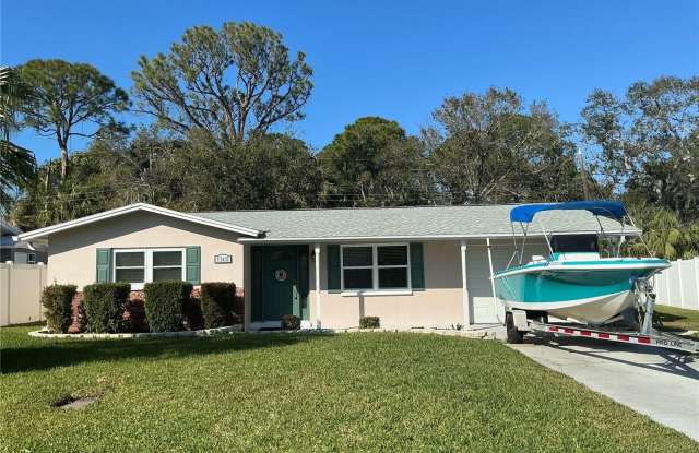 13431 127TH AVENUE - 13431 127th Avenue North, Largo, FL 33774