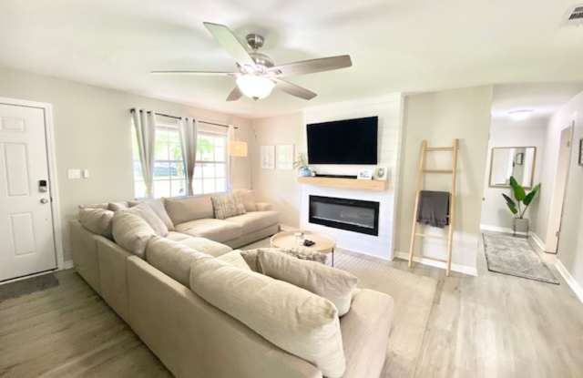 409 Main Street Destin, FL 32541 photos photos