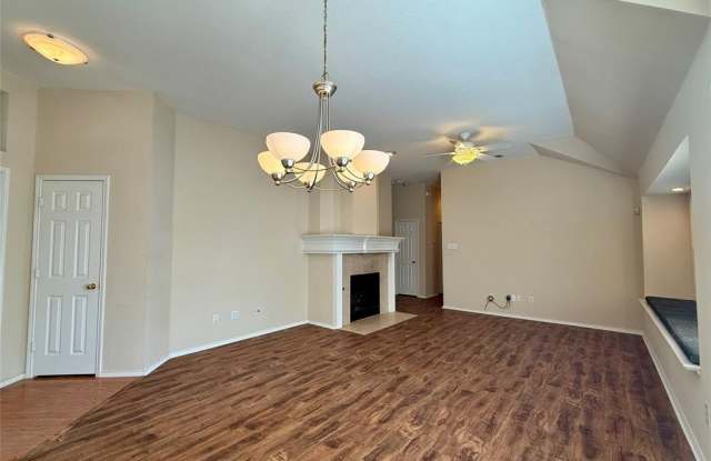 7904 Country Ridge Lane Gallery 2