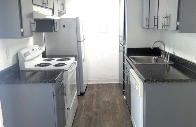 Q Street photos photos