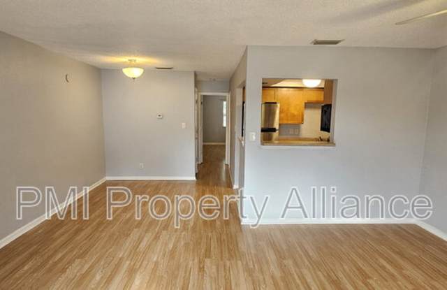 302 Lewfield Circle Gallery 4