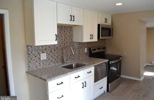 1643 ROCKWELL Road unit: 5 photos photos