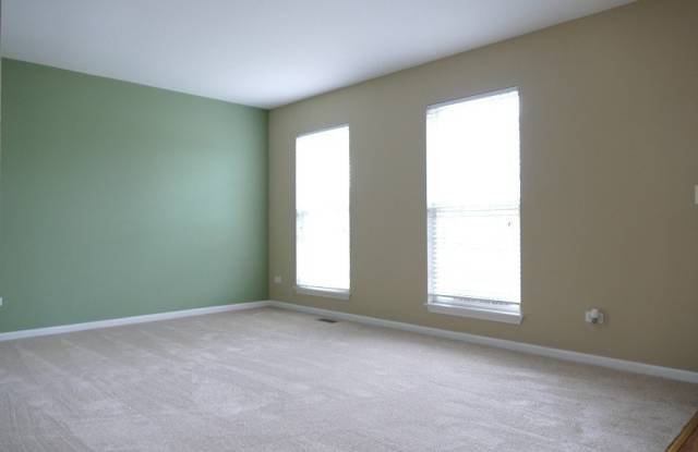 2832 Skylane Drive Gallery 2