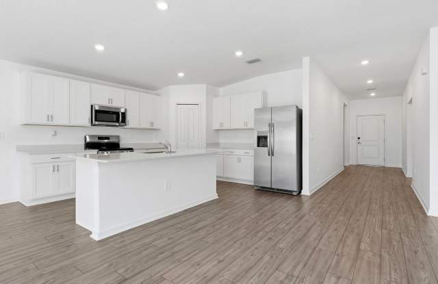 Spacious Newer Construction Home with 3-Car Garage in Alachua Gallery 3