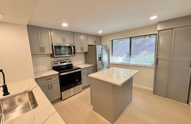 20207 LAUREL HILL WAY photos photos