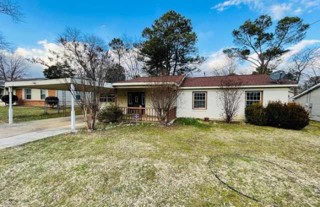 4026 Talwell Drive Southwest - 4026 Talwell Drive Southwest, Huntsville, AL 35805 4026 Talwell Drive Southwest - 4026 Talwell Drive Southwest, Huntsville, AL 35805